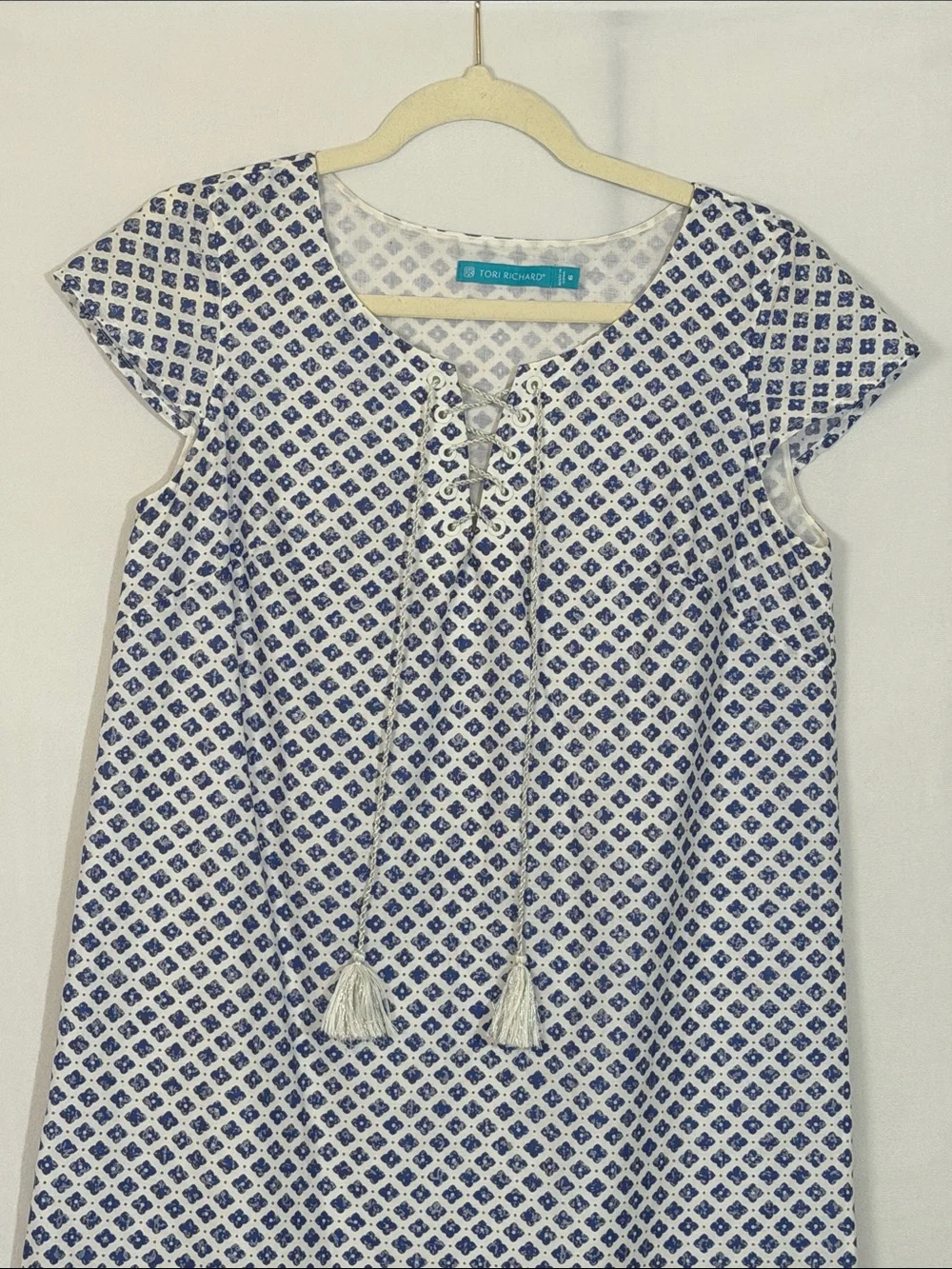 Tori Richard Shift Dress Size 6 Blue And White Print 100% Cotton EUC